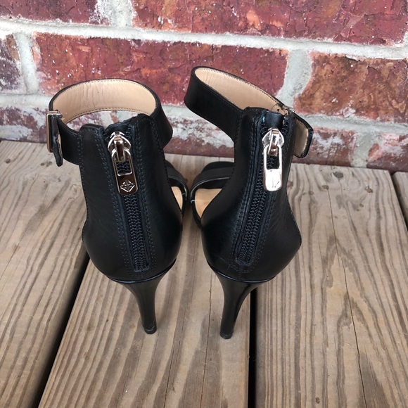 Antonio Melani Back Zip Black Heels Size 5.5 M - Picture 3 of 7